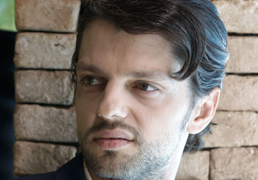 Alexandros Piechowiak on Love Me