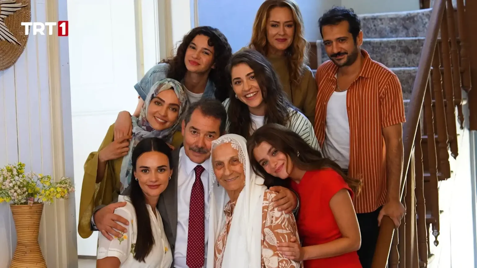An image from TRT 1's new series Evlilik Güzeldir