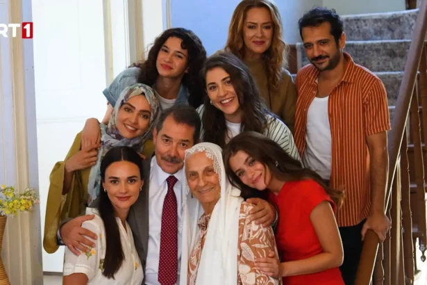 An image from TRT 1's new series Evlilik Güzeldir