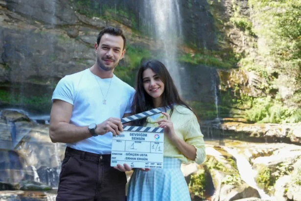 Set image from the one i love season 2