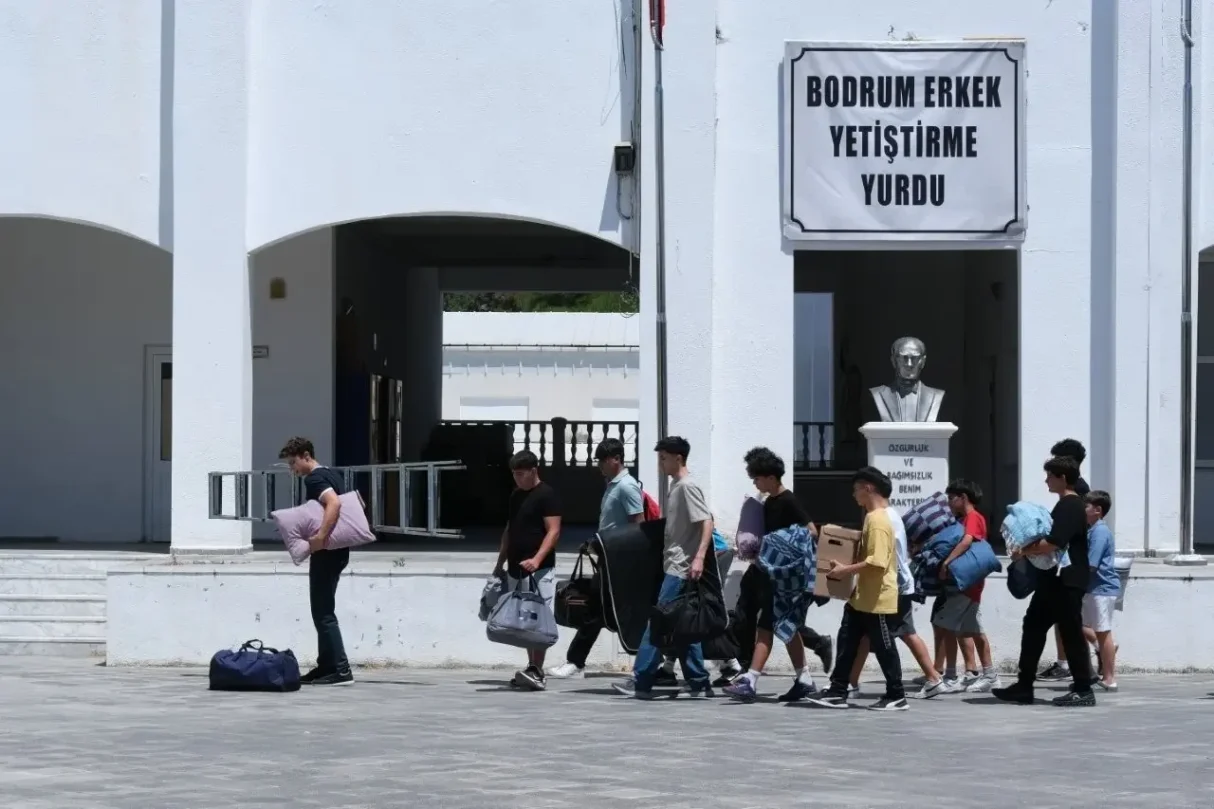 'Daha 17' Senaristleri Gökhan Korkusuz ve Redife Zerener'le Konuştuk