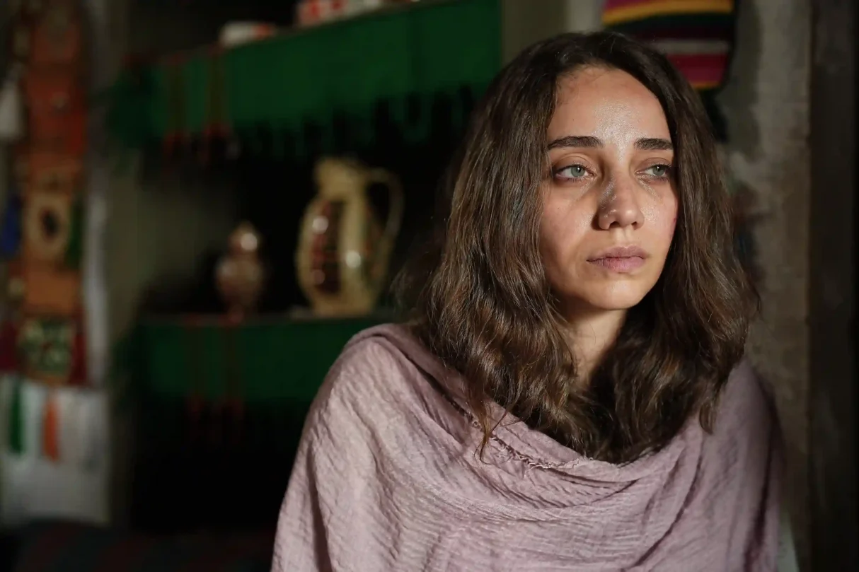 A scene from Sevdan Bir Ateş' new teaser