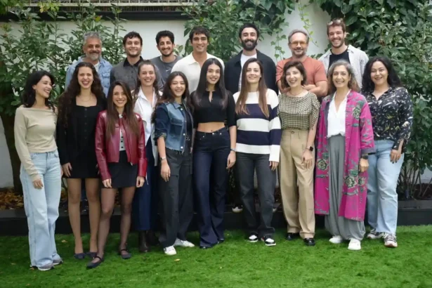 'Susuz Yaz' Cast Comes Together for First Table Read