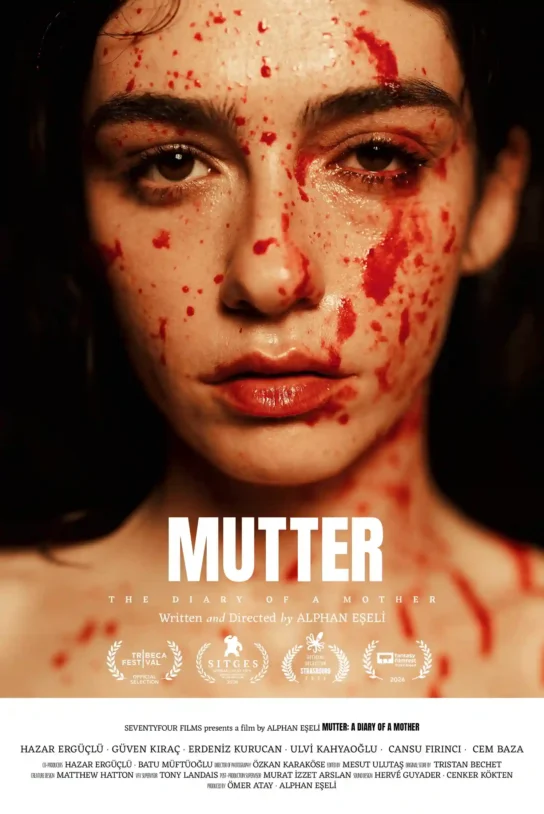 'MUTTER: Bir Annenin Hatıra Defteri' Altın Koza’da Türkiye Prömiyerini Yaptı